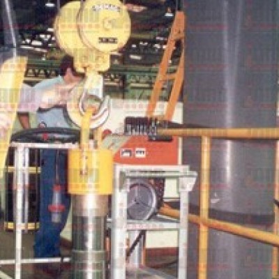 Aquecimento de tubo para montagem de flange com canhão	
