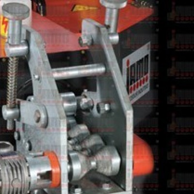 Forjamento Total Máquina 150kW com extrator de peças quentes	